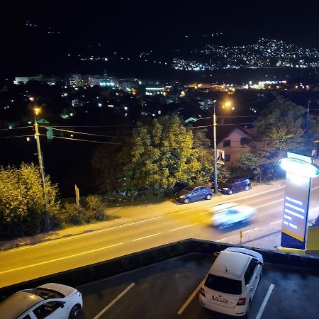 Sleep And Drive Cosy Διαμέρισμα Σαράγεβο Εξωτερικό φωτογραφία